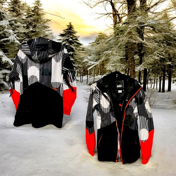 Men's Nike 6.0 Kampai Black & White Piano Akroe Snowboard Jacket Size Sm